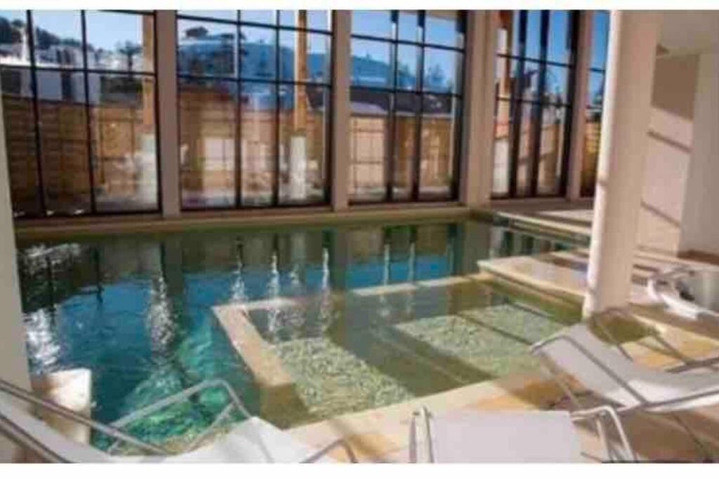 Superbe Appartement Avec Piscine Et Garage Peone Exterior photo