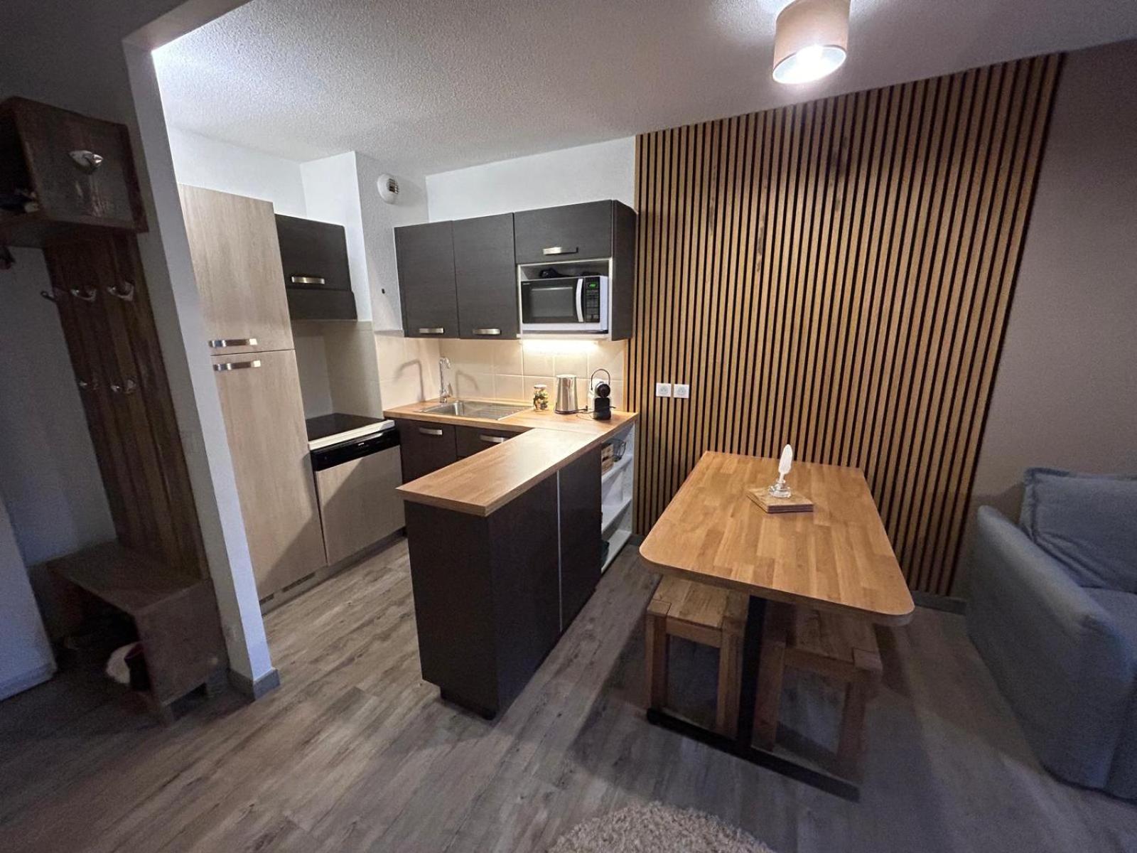 Superbe Appartement Avec Piscine Et Garage Peone Exterior photo